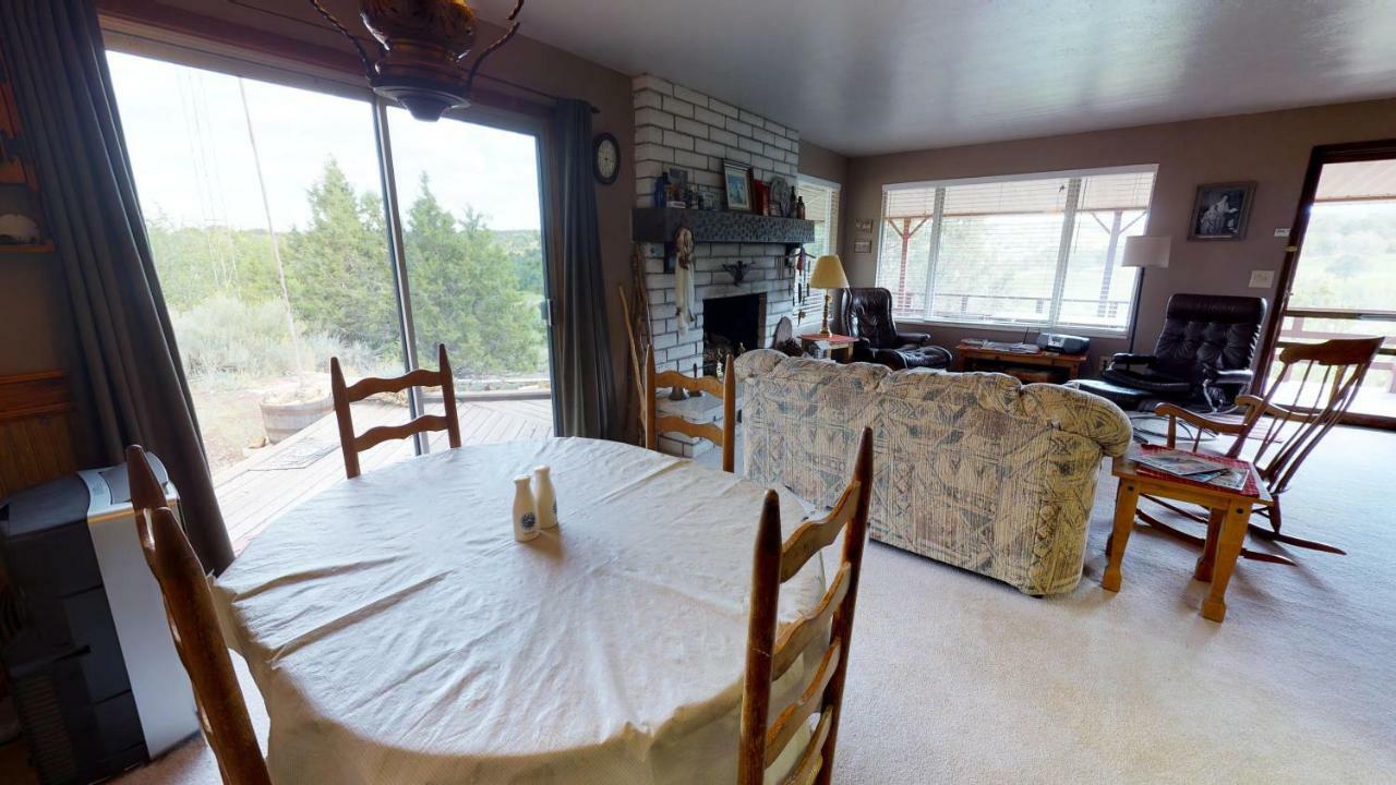 Hideout Ft Abajo 2 Bedroom Cabin, Stunning Views, Secluded! Monticello