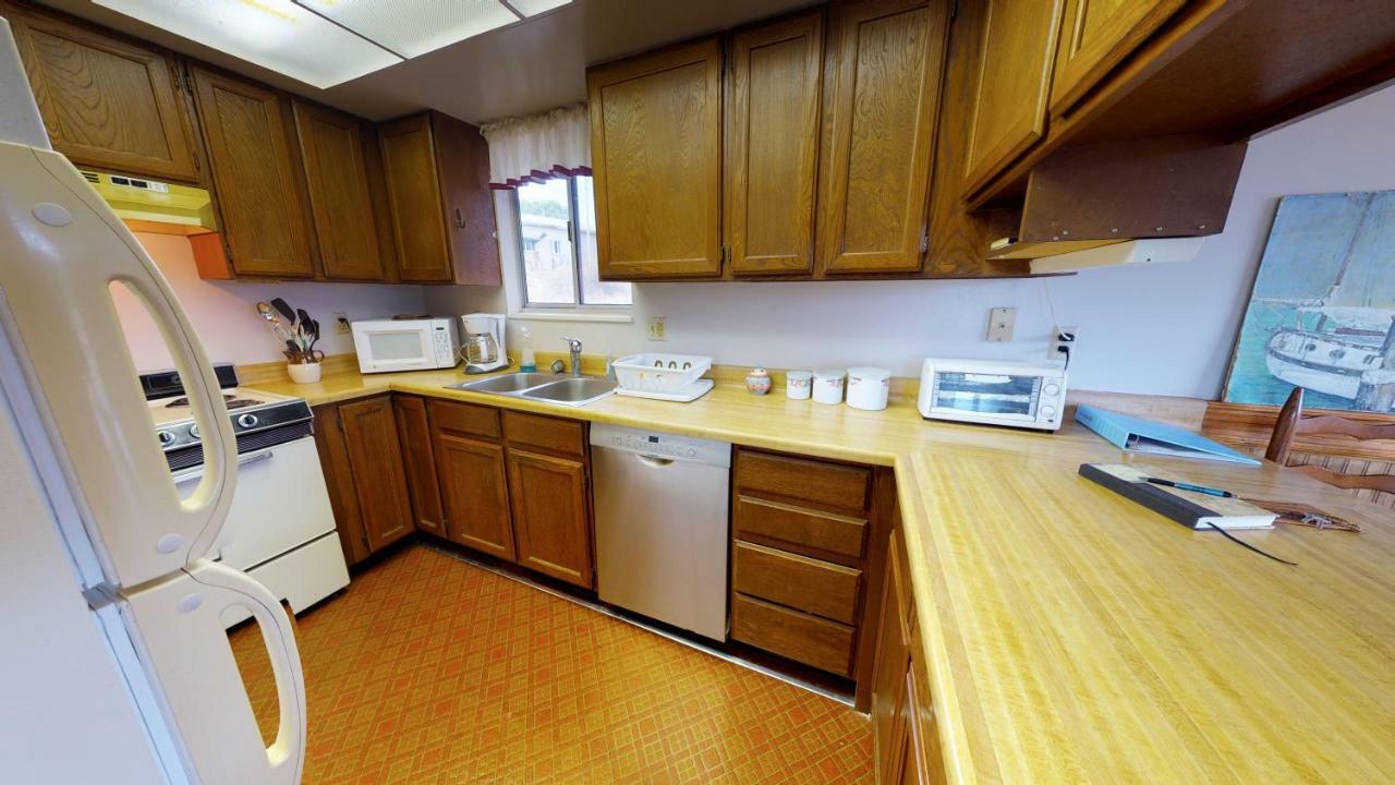 Hideout Ft Abajo 2 Bedroom Cabin, Stunning Views, Secluded!
