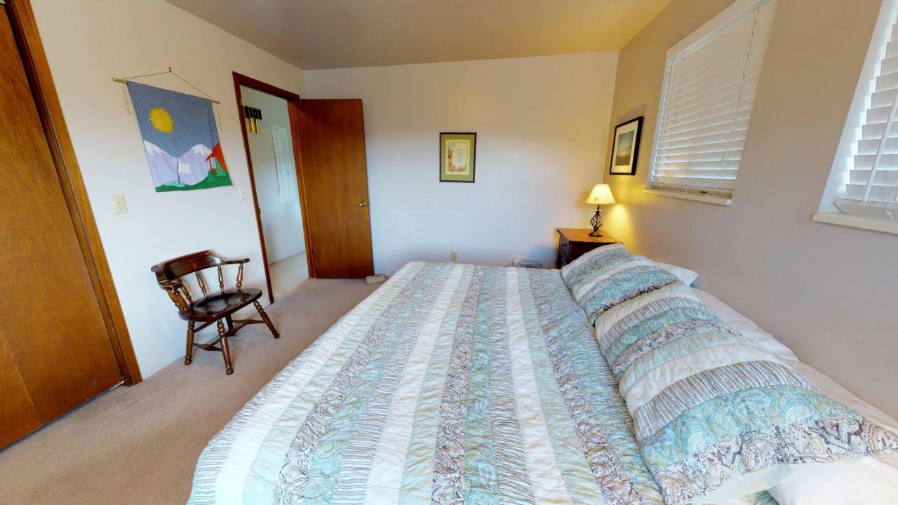 Homestay Hideout Ft Abajo 2 Bedroom Cabin, Stunning Views, Secluded! *