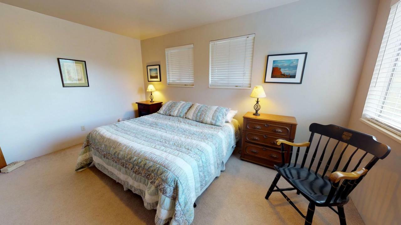 Homestay Hideout Ft Abajo 2 Bedroom Cabin, Stunning Views, Secluded! *