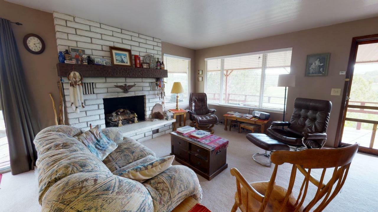 Hideout Ft Abajo 2 Bedroom Cabin, Stunning Views, Secluded! Monticello