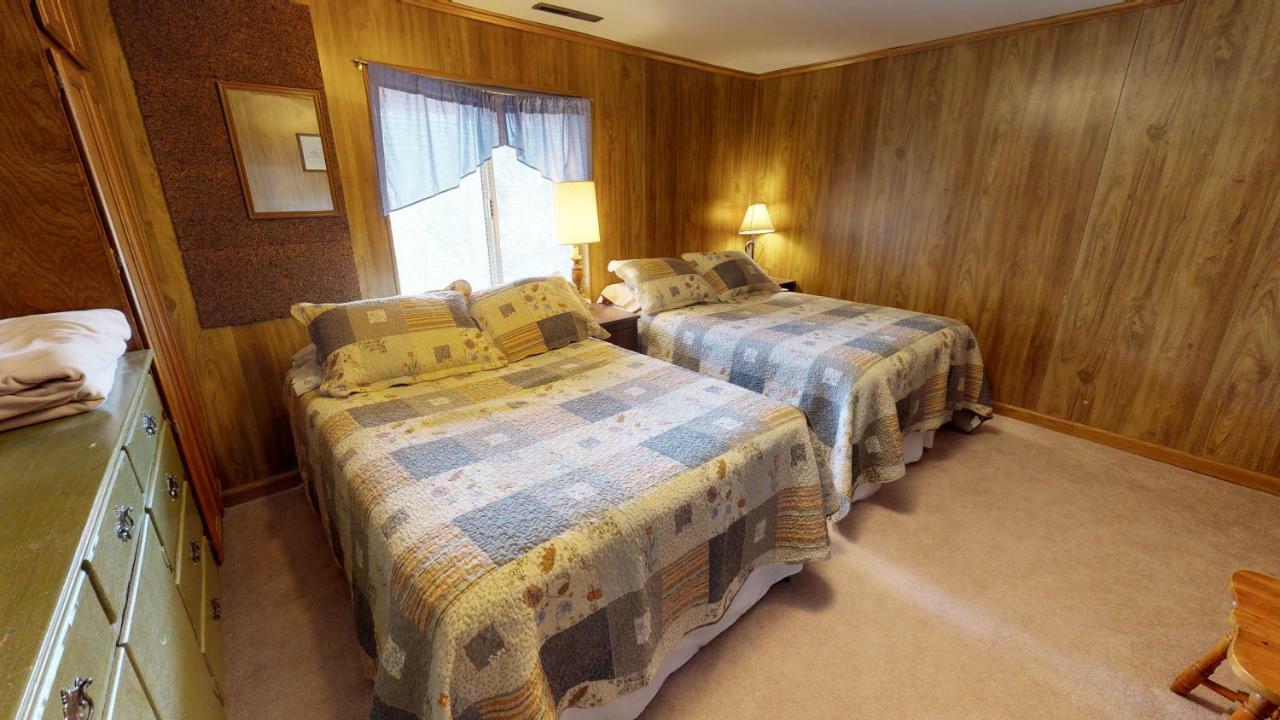 Homestay Hideout Ft Abajo 2 Bedroom Cabin, Stunning Views, Secluded!