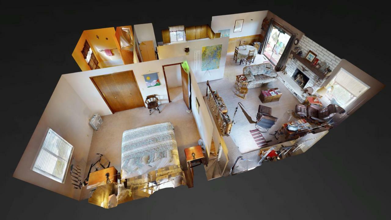 Homestay Hideout Ft Abajo 2 Bedroom Cabin, Stunning Views, Secluded! *